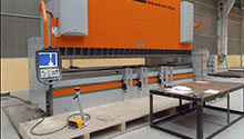 Presa de indoit table CNC 400 tf